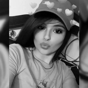 Meet your Posher, Sayra